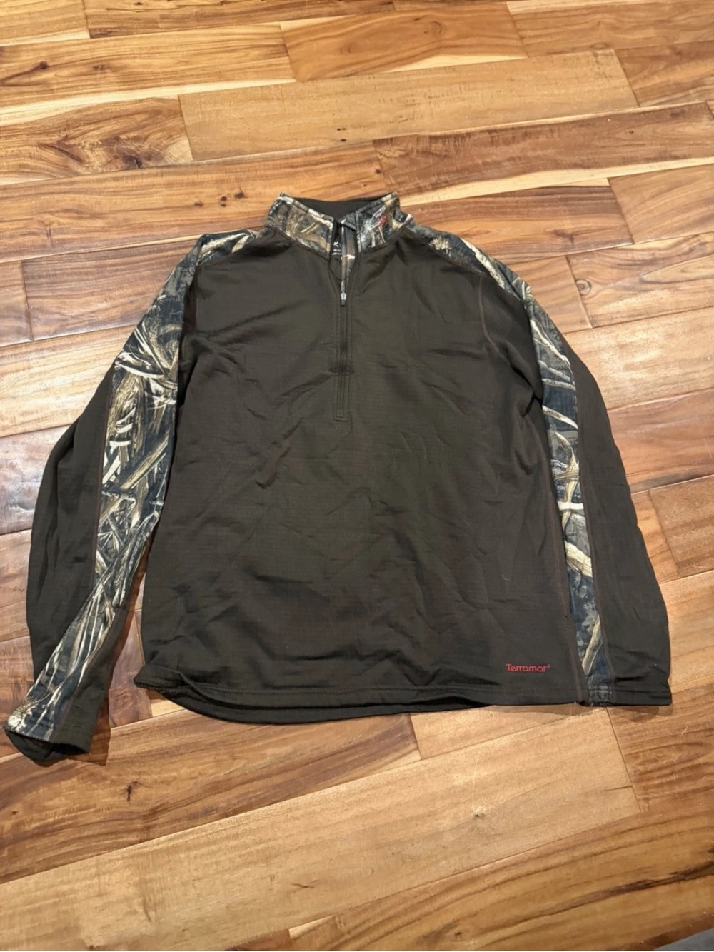 Half-Zip Lightweight Jacket in Olive Green with Camo Sleeves